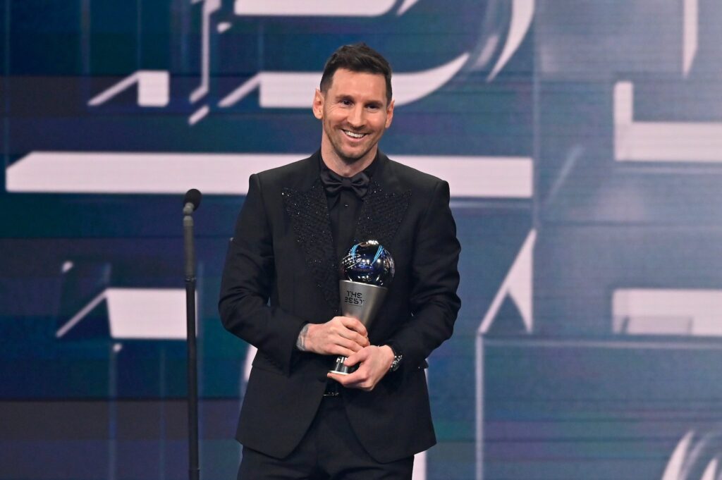 FIFA年度頒獎典禮 梅西奪生涯第7次最佳男子球員 普特拉絲蟬聯最佳女子球員 FIFA年度頒獎典禮 梅西奪生涯第7次最佳男子球員 普特拉絲蟬聯最佳女子球員