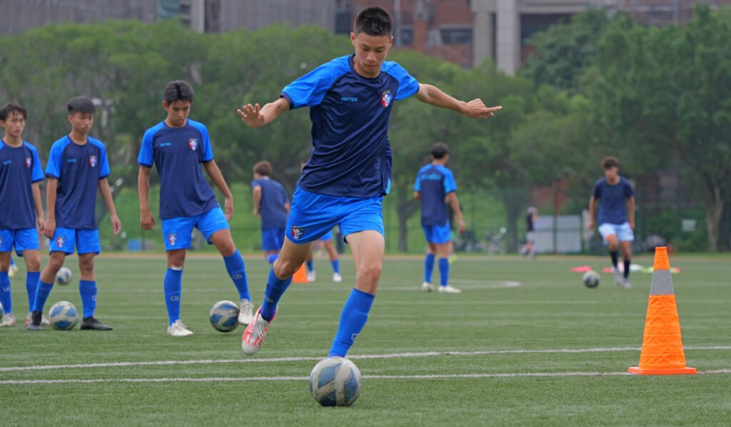 要為後甲國中爭光!U17長人鍾家和適應強度 善用身高優勢拚最終名單 要為後甲國中爭光!U17長人鍾家和適應強度 善用身高優勢拚最終名單