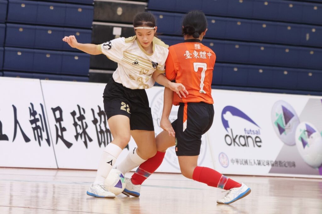 中學5人制/學校、家長、球員三方積極投入 左營隊史首度男女足都闖決賽 中學5人制/學校、家長、球員三方積極投入 左營隊史首度男女足都闖決賽